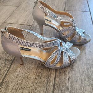 Alex Marie women's Leeanne Hotfix rhinestone dress stiletto heels silver size 8